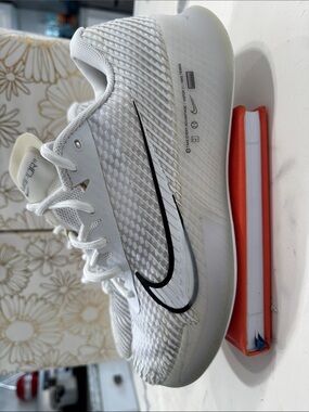 Nike Court Air Zoom Vapor ll HC White Black Athletic Tennis Shoes DR 6966-101